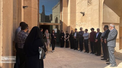 تور آشناسازی دستگاه‌های اجرایی  با آرامگاه چلبی اوغلو شهرستان سلطانیه  در هفته میراث‌فرهنگی