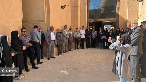 تور آشناسازی دستگاه‌های اجرایی  با آرامگاه چلبی اوغلو شهرستان سلطانیه  در هفته میراث‌فرهنگی