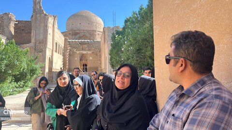 تور آشناسازی دستگاه‌های اجرایی  با آرامگاه چلبی اوغلو شهرستان سلطانیه  در هفته میراث‌فرهنگی