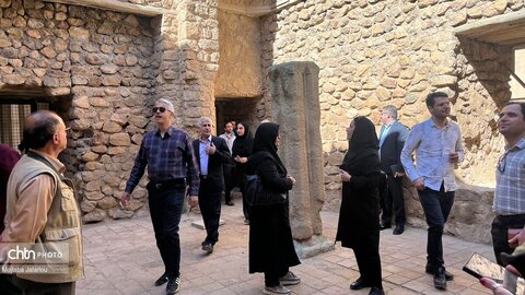 تور آشناسازی دستگاه‌های اجرایی  با آرامگاه چلبی اوغلو شهرستان سلطانیه  در هفته میراث‌فرهنگی