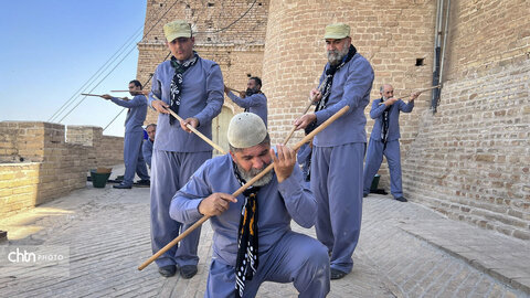 اجرای نمایش «دیده‌بان شقایق» در قلعه شوش