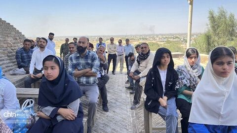 اجرای نمایش «دیده‌بان شقایق» در قلعه شوش