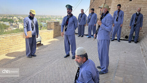 اجرای نمایش «دیده‌بان شقایق» در قلعه شوش