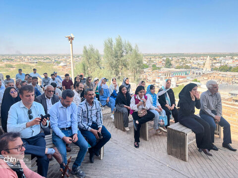 اجرای نمایش «دیده‌بان شقایق» در قلعه شوش