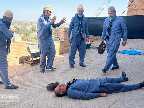 اجرای نمایش «دیده‌بان شقایق» در قلعه شوش