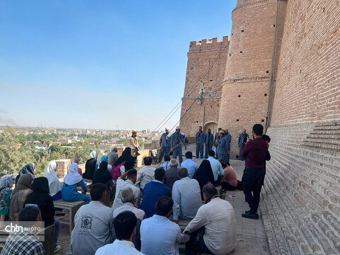 اجرای نمایش «دیده‌بان شقایق» در قلعه شوش