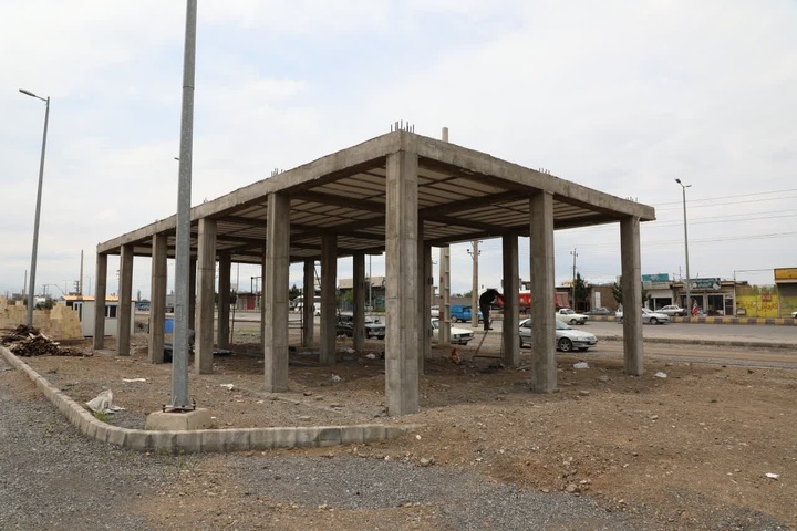 پیشرفت ۵۰ درصدی احداث سوغات سراها در مبادی ورودی شهر خوی 