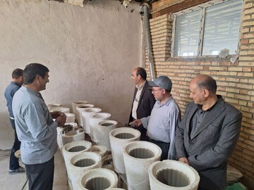 بازدید معاون صنایع‌دستی آذربایجان‌شرقی از کوزه‌کنان/ بررسی ظرفیت‌های شهر ملی سفال سنتی برای میزبانی رویداد ملی