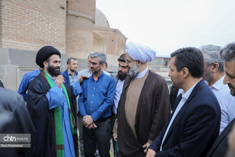 بازدید دبیر ستاد امر به معروف و نهی از منکر از بقعه شیخ صفی الدین اردبیلی
