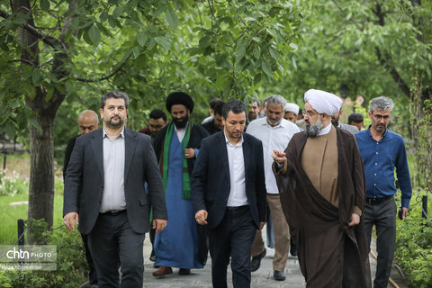 بازدید دبیر ستاد امر به معروف و نهی از منکر از بقعه شیخ صفی الدین اردبیلی