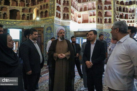 بازدید دبیر ستاد امر به معروف و نهی از منکر از بقعه شیخ صفی الدین اردبیلی