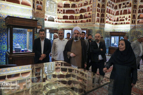 بازدید دبیر ستاد امر به معروف و نهی از منکر از بقعه شیخ صفی الدین اردبیلی