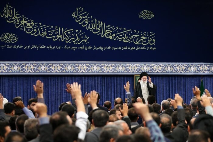 جمهوری اسلامی برای غنی سازی منتظر اجازه «این و آن» نیست