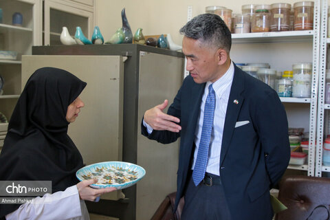 بازدید سفیر ژاپن از پژوهشکده هنرهای سنتی و صنایع دستی