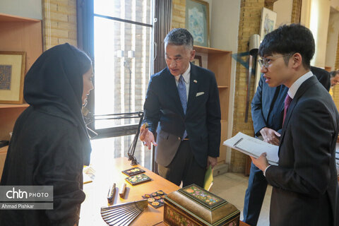 بازدید سفیر ژاپن از پژوهشکده هنرهای سنتی و صنایع دستی