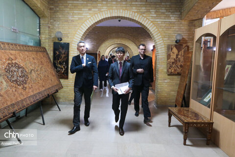 بازدید سفیر ژاپن از پژوهشکده هنرهای سنتی و صنایع دستی