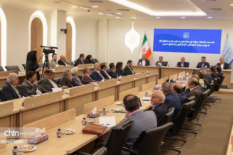 نشست راهبردی جامعه حرفه‌ای هتلداران با وزیر میراث‌فرهنگی برگزار شد/ هم‌افزایی دولت و بخش خصوصی برای تحول در صنعت هتلداری ایران