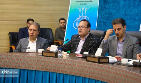 نشست موزه‌داران و متخصصان میراث فرهنگی یزد با حضور استاندار در هفته میراث فرهنگی