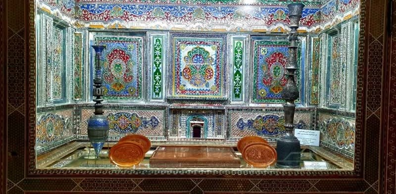 مدیر موزه گل مرغ شیراز به عنوان مجموعه‌دار بخش خصوصی ظروف چینی آلات قاجاری برگزیده شد