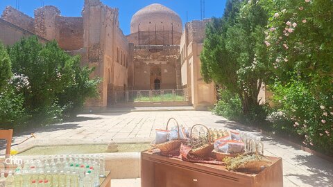 چهارمین جشنواره دمنوش در آرامگاه چلبی‌اوغلی
