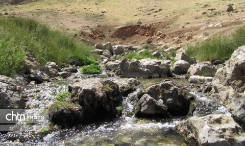 چشمه مایک سورشجان ظرفیت‌ها قابل‌توجهی برای جذب گردشگر دارد