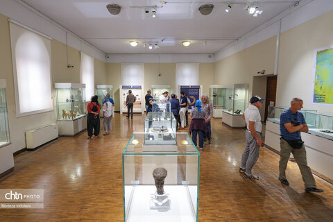 بازدید شرکت کنندگان تور بین‌المللی رالی جاده ابریشم از اماکن تاریخی و فرهنگی تهران