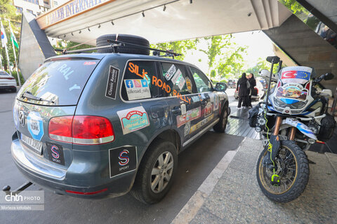 بازدید شرکت کنندگان تور بین‌المللی رالی جاده ابریشم از اماکن تاریخی و فرهنگی تهران