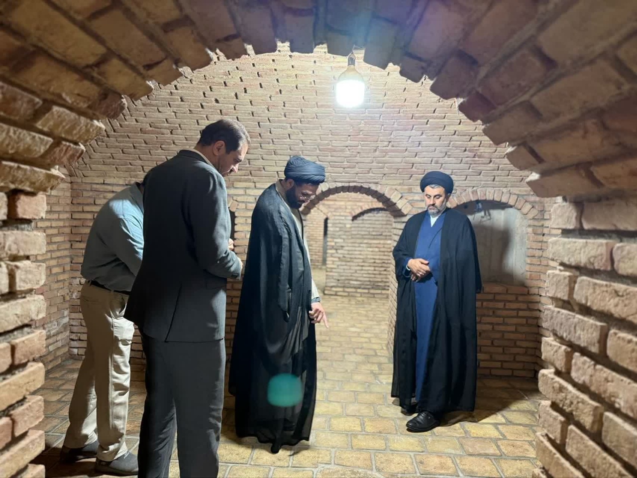 بازدید مدیرانکل میراثفرهنگی و اوقافوامورخیریه استان قزوین از طرح ساماندهی و توسعه آستان مقدس امامزاده صالح(ع) و بقعه چهار انبیا(ص)