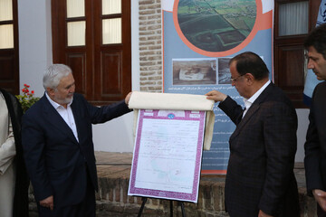 ۱۶۴ هکتار از حریم دیوار بزرگ گرگان سنددار شد/ رونمایی از اسناد مالکیت و ۲ کتاب میراث‌فرهنگی