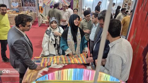 افتتاح شانزدهمین نمایشگاه سراسری صنایع دستی ایران و چهارمین جشنواره پخت نان سنتی در یزد