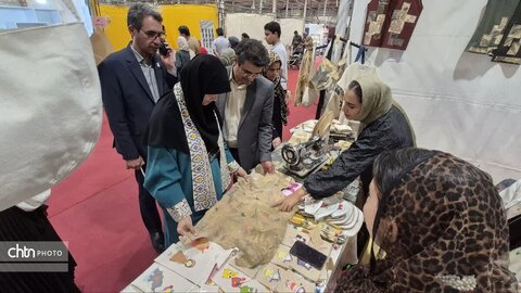 افتتاح شانزدهمین نمایشگاه سراسری صنایع دستی ایران و چهارمین جشنواره پخت نان سنتی در یزد