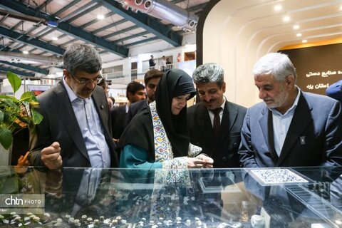 افتتاح شانزدهمین نمایشگاه سراسری صنایع دستی ایران و چهارمین جشنواره پخت نان سنتی در یزد