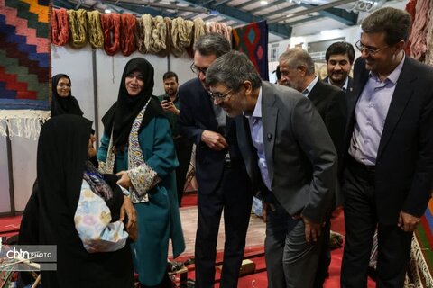 افتتاح شانزدهمین نمایشگاه سراسری صنایع دستی ایران و چهارمین جشنواره پخت نان سنتی در یزد