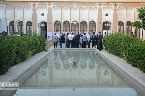 نمایشگاه «موزه در موزه»؛ معرفی ظرفیت‌های موزه‌های یزد در خانه شکوهی