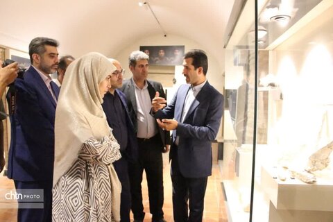 بازدید معاون امور فرهنگی وزیر فرهنگ از ۱۰۰ هزار تاریخ لرستان