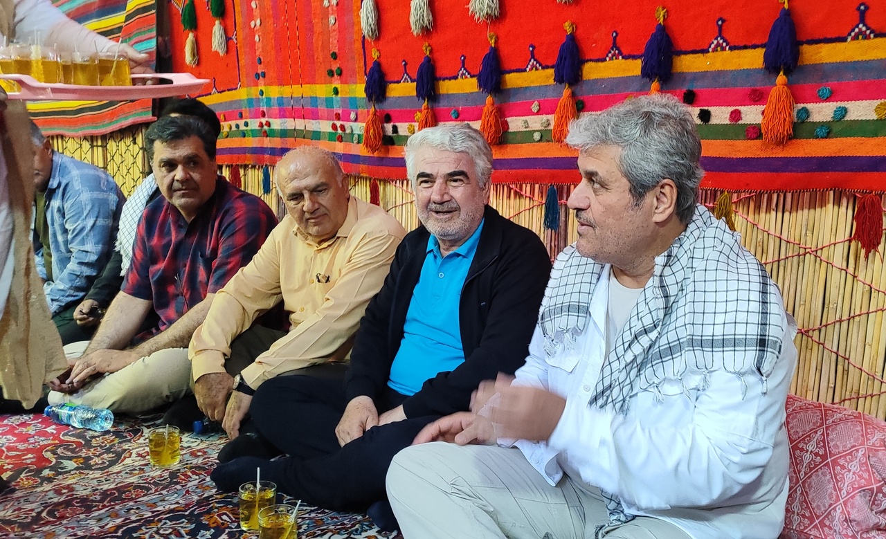 همایش کوه گل دنا