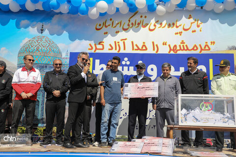 همایش پیاده روی خانوادگی دور دریاچه شورابیل