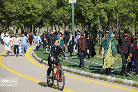 همایش پیاده روی خانوادگی دور دریاچه شورابیل