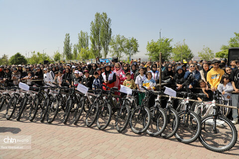 همایش پیاده روی خانوادگی دور دریاچه شورابیل