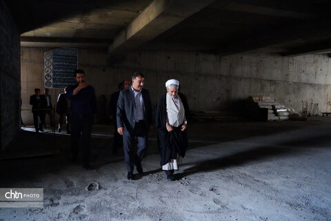 قضات و کارکنان دادسرای دادگستری از جاذبه‌های گردشگری همدان بازدید کردند