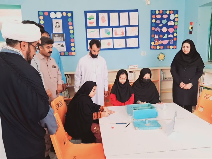 برگزاری نمایشگاه صنایع دستی و کارگاه آشنایی با نقوش سنتی و آثار تاریخی میرجاوه برگزاری نمایشگاه صنایع دستی و کارگاه آشنایی با نقوش سنتی و آثار تاریخی میرجاوه