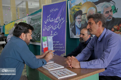 برگزاری میز خدمت نماز جمعه جعفرآباد با حضور مسئولان میراث‌فرهنگی قم