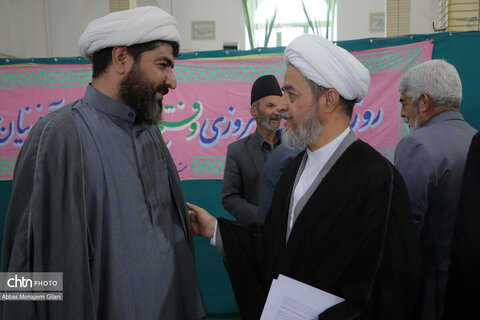 برگزاری میز خدمت نماز جمعه جعفرآباد با حضور مسئولان میراث‌فرهنگی قم