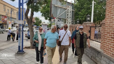 بازدید کمپرسواران از جاذبه‌های تاریخی و گردشگری آذربایجان غربی