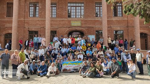 بازدید کمپرسواران از جاذبه‌های تاریخی و گردشگری آذربایجان غربی