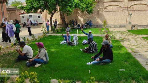بازدید کمپرسواران از جاذبه‌های تاریخی و گردشگری آذربایجان غربی