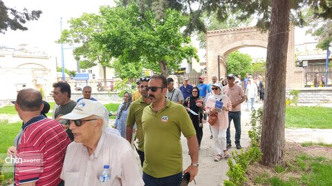 بازدید کمپرسواران از جاذبه‌های تاریخی و گردشگری آذربایجان غربی