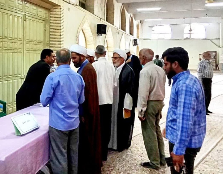 برپایی میز خدمت در قاین، همزمان با هفته میراث‌فرهنگی