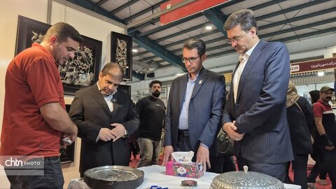 بازدید معاون سیاسی و امنیتی استانداری از شانزدهمین نمایشگاه سراسری صنایع دستی ایران یزد