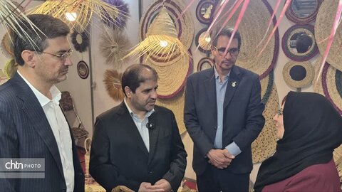 بازدید معاون سیاسی و امنیتی استانداری از شانزدهمین نمایشگاه سراسری صنایع دستی ایران یزد